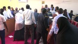 Fight erupts at Garissa county assembly over leadership.